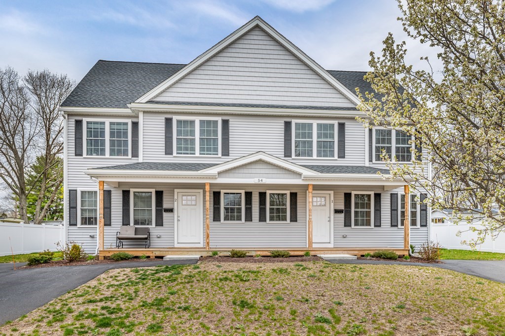 54 Burgess St, Attleboro, Massachusetts, 3 Bedrooms Bedrooms, 5 Rooms Rooms,2.5 BathroomsBathrooms,Residential Lease,For Rent,Burgess St,73404995