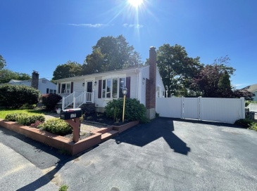 17 Gregg Street, Woburn, Massachusetts, 3 Bedrooms Bedrooms, 7 Rooms Rooms,2 BathroomsBathrooms,Residential Lease,For Rent,Gregg Street,73410482