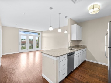 50 Eliot St, Milton, Massachusetts, 2 Bedrooms Bedrooms, 4 Rooms Rooms,2 BathroomsBathrooms,Residential Lease,For Rent,Eliot St,73401875