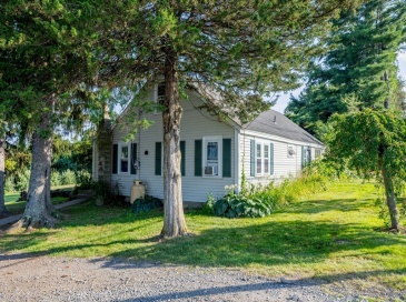 191 Chace Hill, Sterling, Massachusetts, 3 Bedrooms Bedrooms, 6 Rooms Rooms,1 BathroomBathrooms,Residential Lease,For Rent,Chace Hill,73409996