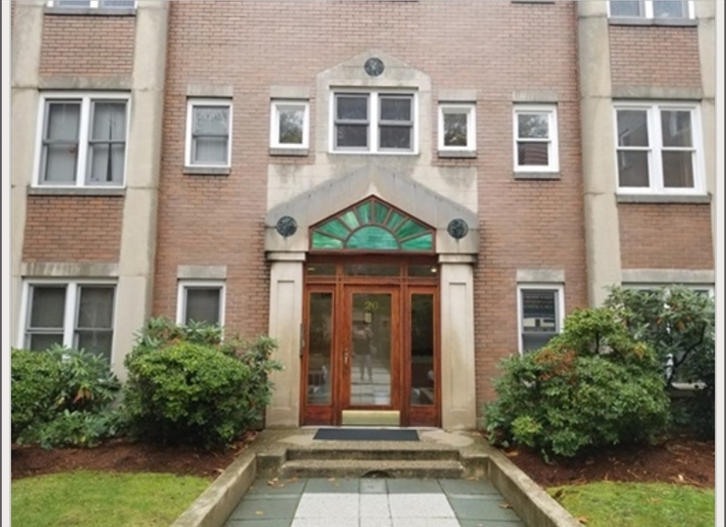 26 Parkman Street, Brookline, Massachusetts, 2 Bedrooms Bedrooms, 5 Rooms Rooms,2 BathroomsBathrooms,Residential Lease,For Rent,Parkman Street,73407206