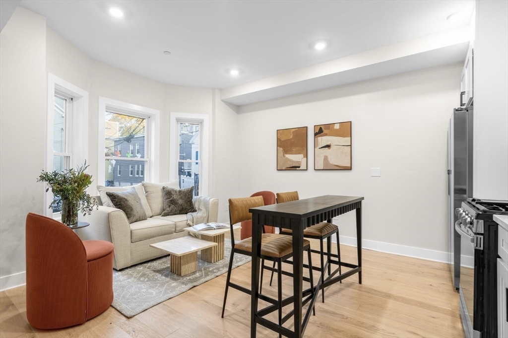 62 Haynes Street, Boston, Massachusetts, 1 Bedroom Bedrooms, 3 Rooms Rooms,1 BathroomBathrooms,Residential Lease,For Rent,Haynes Street,73415451