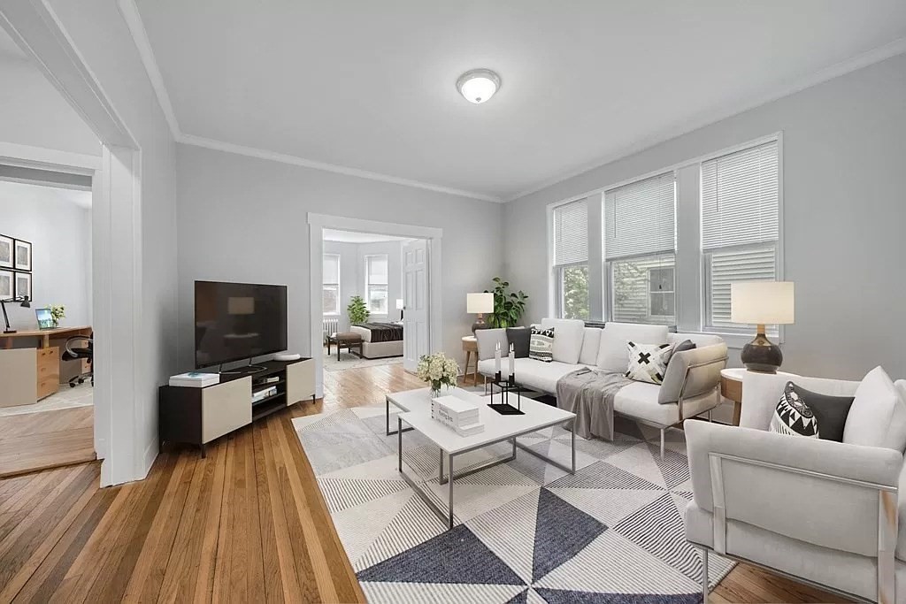 48 Clark, Chelsea, Massachusetts, 3 Bedrooms Bedrooms, 6 Rooms Rooms,1 BathroomBathrooms,Residential Lease,For Rent,Clark,73411063