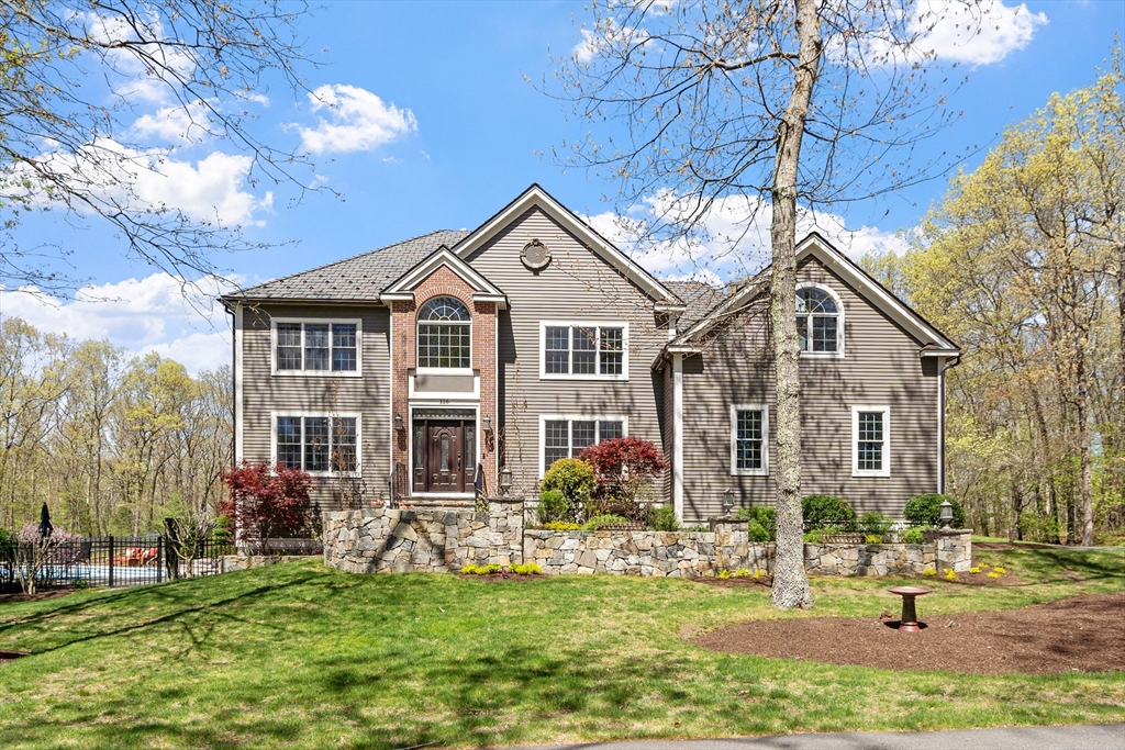 116 Coburn Road, Berlin, Massachusetts, 4 Bedrooms Bedrooms, 13 Rooms Rooms,3.5 BathroomsBathrooms,Residential,For Sale,Coburn Road,73368424