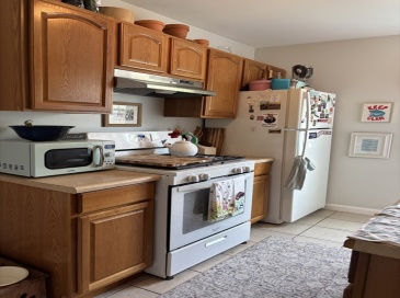 10 School Street, Natick, Massachusetts, 1 Bedroom Bedrooms, 4 Rooms Rooms,1 BathroomBathrooms,Residential Lease,For Rent,School Street,73413015