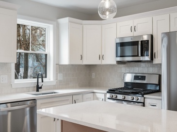 34 Union St, Lowell, Massachusetts, 3 Bedrooms Bedrooms, 5 Rooms Rooms,2.5 BathroomsBathrooms,Residential Lease,For Rent,Union St,73412154