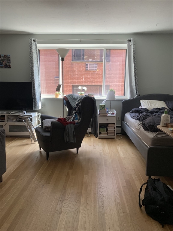 205 Kent St, Brookline, Massachusetts, 2 Rooms Rooms,1 BathroomBathrooms,Residential Lease,For Rent,Kent St,73393618