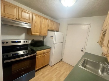 9 Village Rock Ln, Natick, Massachusetts, 1 Bedroom Bedrooms, 4 Rooms Rooms,1 BathroomBathrooms,Residential Lease,For Rent,Village Rock Ln,73408527