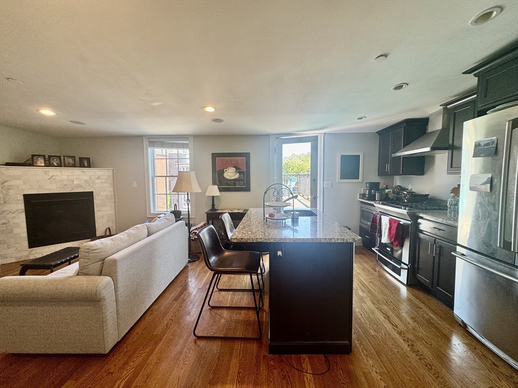 47 Soley St, Boston, Massachusetts, 1 Bedroom Bedrooms, 3 Rooms Rooms,1 BathroomBathrooms,Residential Lease,For Rent,Soley St,73409478