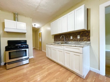 89 Tuttle St, Boston, Massachusetts, 3 Bedrooms Bedrooms, 5 Rooms Rooms,1 BathroomBathrooms,Residential Lease,For Rent,Tuttle St,73403575