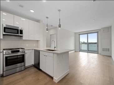 45 Lewis Street, Boston, Massachusetts, 2 Bedrooms Bedrooms, 5 Rooms Rooms,2 BathroomsBathrooms,Residential Lease,For Rent,Lewis Street,73372790