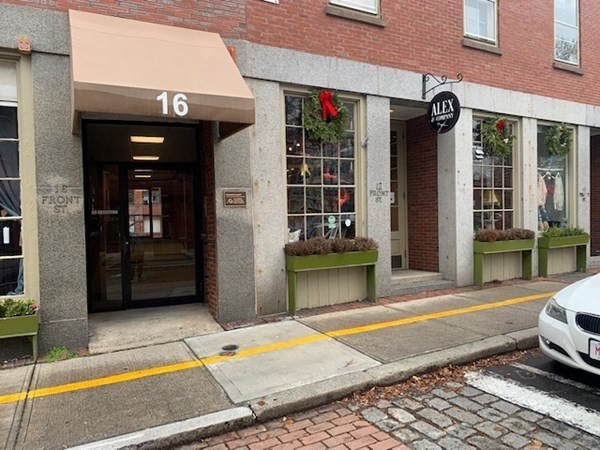 6 Front St, Salem, Massachusetts, ,Commercial Lease,For Rent,Front St,73069596