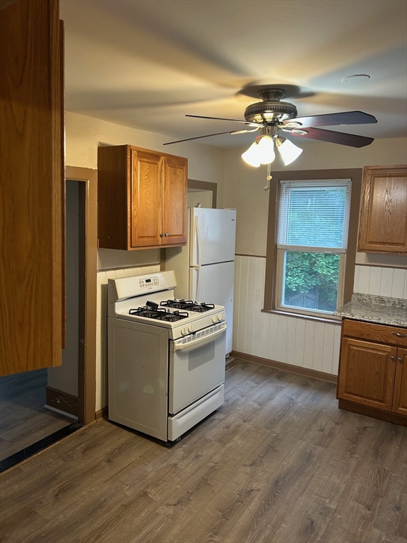 7 Thenius St., Worcester, Massachusetts, 3 Bedrooms Bedrooms, 5 Rooms Rooms,1 BathroomBathrooms,Residential Lease,For Rent,Thenius St.,73393140