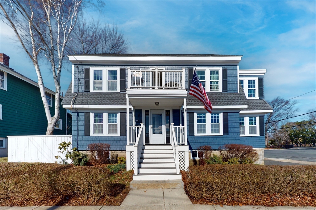 86 Chester Ave, Winthrop, Massachusetts, 6 Bedrooms Bedrooms, 12 Rooms Rooms,2.5 BathroomsBathrooms,Residential Income,For Sale,Chester Ave,73361929