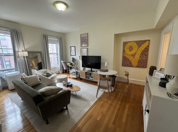 300 Marlborough St., Boston, Massachusetts, 1 Bedroom Bedrooms, 3 Rooms Rooms,1 BathroomBathrooms,Residential Lease,For Rent,Marlborough St.,73413889