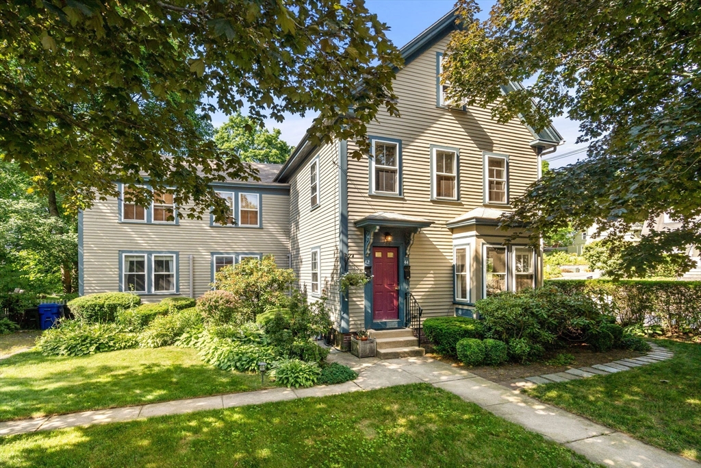 42-44 Walnut Street, Maynard, Massachusetts, 6 Bedrooms Bedrooms, 12 Rooms Rooms,2 BathroomsBathrooms,Residential Income,For Sale,Walnut Street,73400101