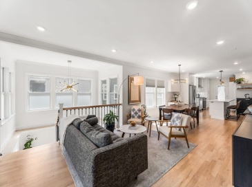 172 Orchard St., Watertown, Massachusetts, 3 Bedrooms Bedrooms, 8 Rooms Rooms,3 BathroomsBathrooms,Residential Lease,For Rent,Orchard St.,73402671