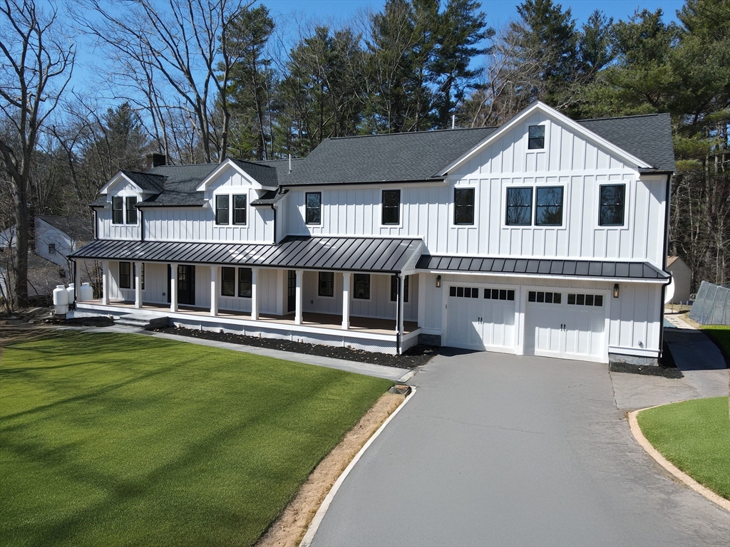 7 Circle Dr, Dover, Massachusetts, 4 Bedrooms Bedrooms, 10 Rooms Rooms,5.5 BathroomsBathrooms,Residential,For Sale,Circle Dr,73344712