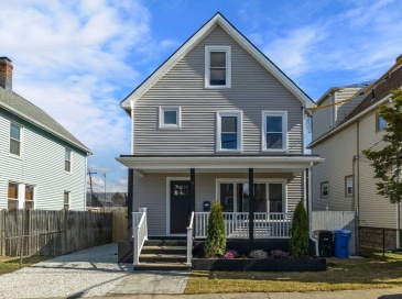 9 Fennell St, Somerville, Massachusetts, 4 Bedrooms Bedrooms, 7 Rooms Rooms,2.5 BathroomsBathrooms,Residential Lease,For Rent,Fennell St,73410382