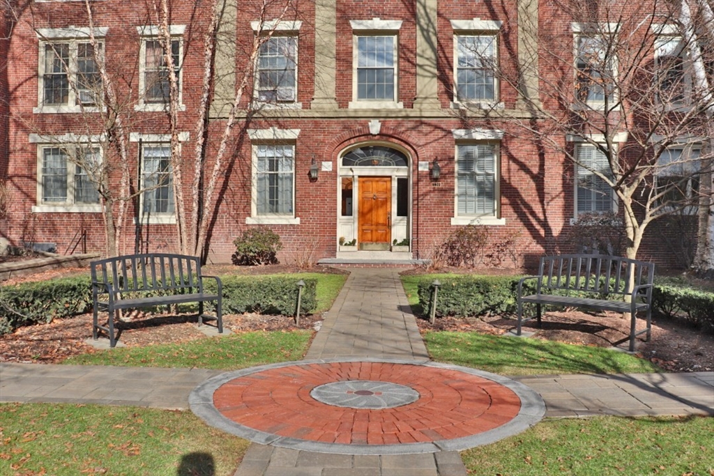 141 Beaconsfield Rd., Brookline, Massachusetts, 2 Bedrooms Bedrooms, 7 Rooms Rooms,2 BathroomsBathrooms,Residential Lease,For Rent,Beaconsfield Rd.,73381242