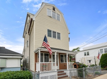481 Revere St, Revere, Massachusetts, 7 Bedrooms Bedrooms, 15 Rooms Rooms,5 BathroomsBathrooms,Residential Income,For Sale,Revere St,73402302