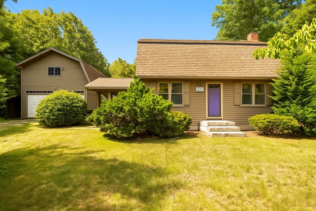 73 Wall St, Middleboro, Massachusetts, 3 Bedrooms Bedrooms, 6 Rooms Rooms,1.5 BathroomsBathrooms,Residential,For Sale,Wall St,73406456