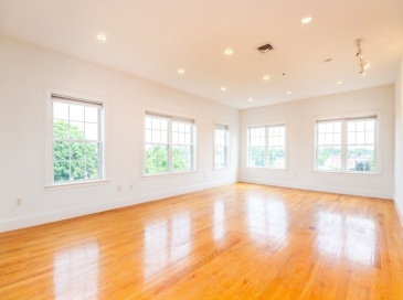 87 Franklin St, Quincy, Massachusetts, 2 Bedrooms Bedrooms, 5 Rooms Rooms,2 BathroomsBathrooms,Residential,For Sale,Franklin St,73345058