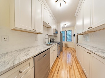 145 Englewood Ave, Boston, Massachusetts, 3 Rooms Rooms,1 BathroomBathrooms,Residential Lease,For Rent,Englewood Ave,73412445