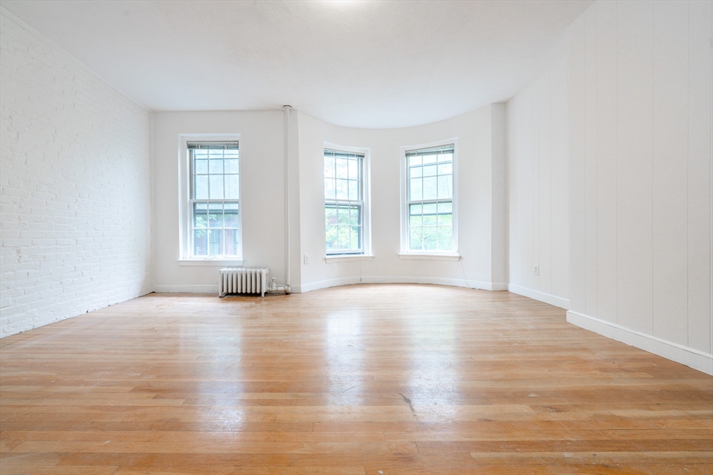 11 Cazenove St, Boston, Massachusetts, 1 Bedroom Bedrooms, 4 Rooms Rooms,1 BathroomBathrooms,Residential Lease,For Rent,Cazenove St,73418456