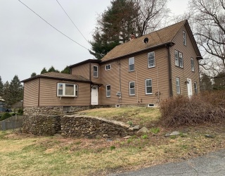 303 W Main St, Millbury, Massachusetts, 5 Bedrooms Bedrooms, 13 Rooms Rooms,3 BathroomsBathrooms,Residential Income,For Sale,W Main St,73348707