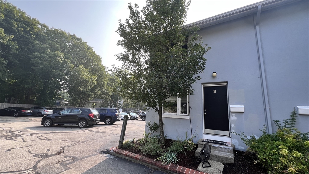 986 Washington St, Weymouth, Massachusetts, 1 Bedroom Bedrooms, 3 Rooms Rooms,1 BathroomBathrooms,Residential Lease,For Rent,Washington St,73409857