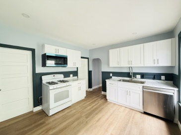 83 Marion St, Somerville, Massachusetts, 3 Bedrooms Bedrooms, 6 Rooms Rooms,1 BathroomBathrooms,Residential Lease,For Rent,Marion St,73398196