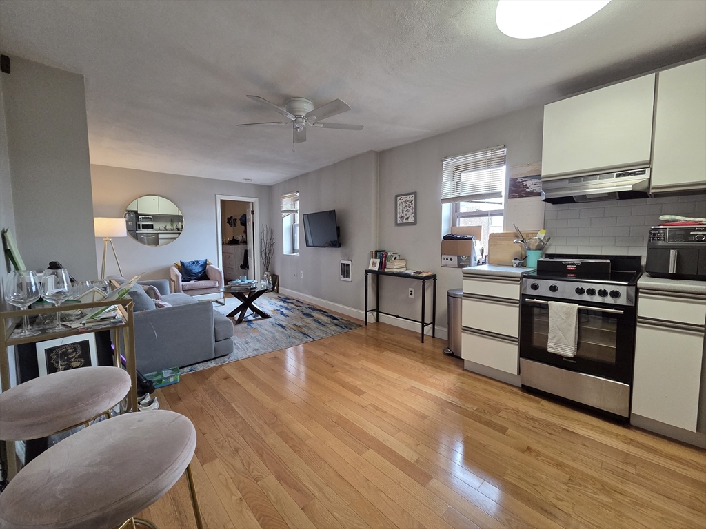 23 Fleet Street, Boston, Massachusetts, 1 Bedroom Bedrooms, 3 Rooms Rooms,1 BathroomBathrooms,Residential Lease,For Rent,Fleet Street,73400291