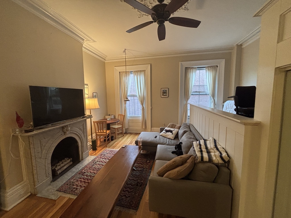 100 Charles St, Boston, Massachusetts, 1 Bedroom Bedrooms, 2 Rooms Rooms,1 BathroomBathrooms,Residential Lease,For Rent,Charles St,73391970