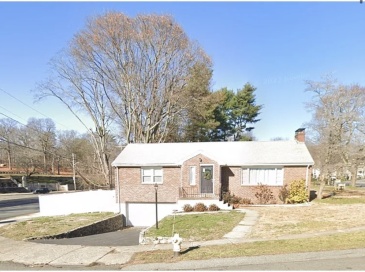 2 Arden Rd, Medford, Massachusetts, 3 Bedrooms Bedrooms, 5 Rooms Rooms,2 BathroomsBathrooms,Residential Lease,For Rent,Arden Rd,73404878