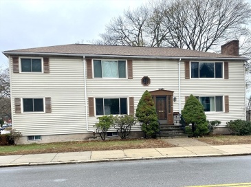 640 Lagrange, Boston, Massachusetts, 3 Bedrooms Bedrooms, 6 Rooms Rooms,1 BathroomBathrooms,Residential Lease,For Rent,Lagrange,73389294