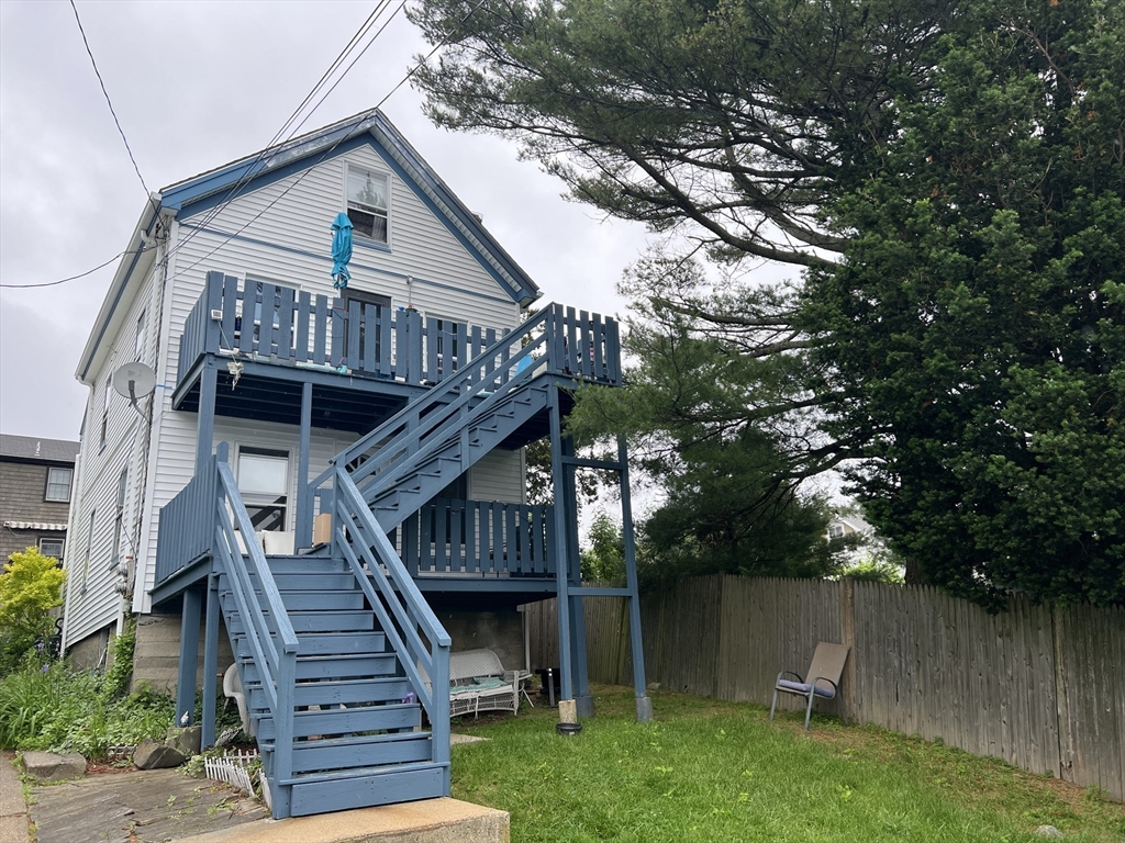 21 Siren St, Winthrop, Massachusetts, 1 Bedroom Bedrooms, 3 Rooms Rooms,1 BathroomBathrooms,Residential Lease,For Rent,Siren St,73391102