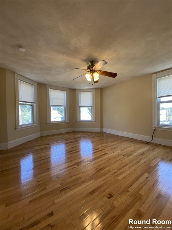 51 Aldie, Boston, Massachusetts, 4 Bedrooms Bedrooms, 6 Rooms Rooms,1 BathroomBathrooms,Residential Lease,For Rent,Aldie,73414995