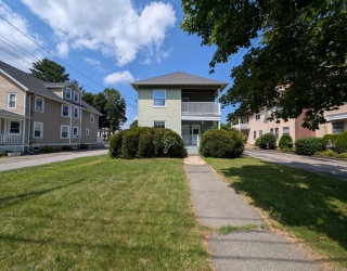 18 Pond Street, Framingham, Massachusetts, 4 Bedrooms Bedrooms, 10 Rooms Rooms,2 BathroomsBathrooms,Residential Income,For Sale,Pond Street,73395392