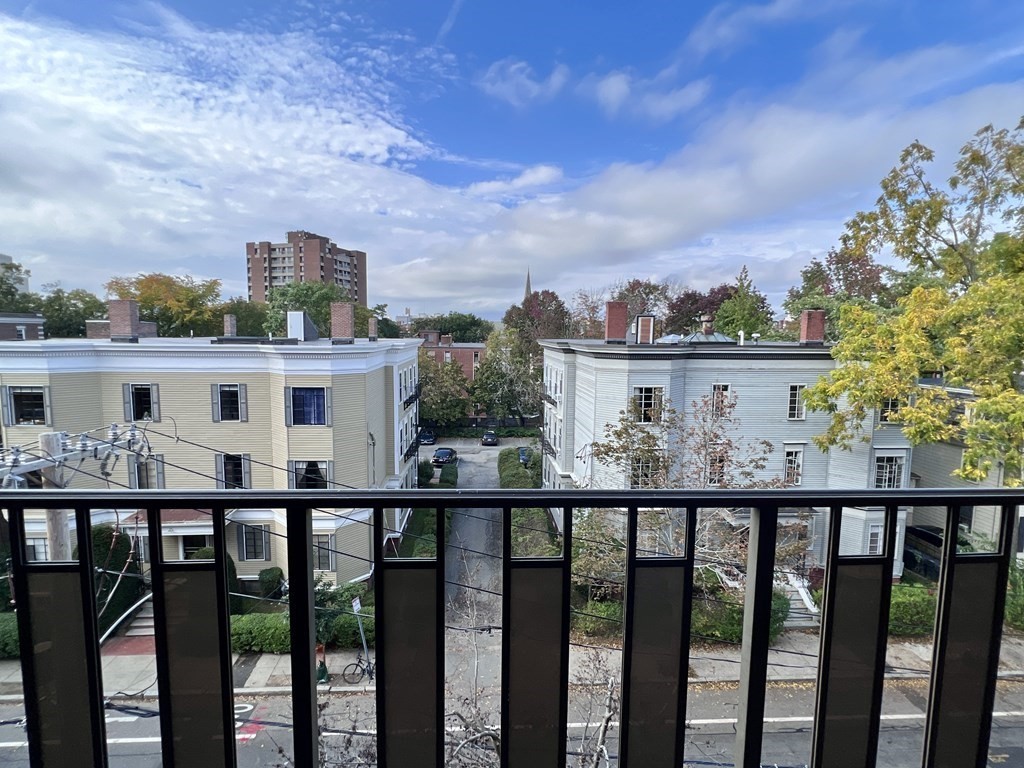 12-16 Ellery St, Cambridge, Massachusetts, 2 Bedrooms Bedrooms, 4 Rooms Rooms,1.5 BathroomsBathrooms,Residential Lease,For Rent,Ellery St,73395543