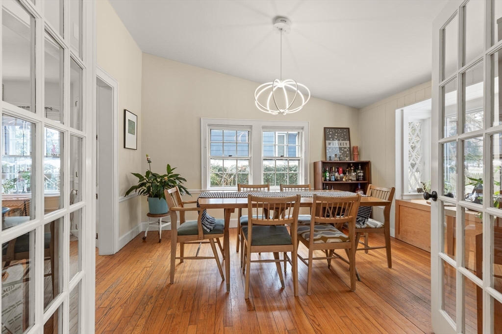 36 Joyce Rd, Medford, Massachusetts, 3 Bedrooms Bedrooms, 7 Rooms Rooms,2 BathroomsBathrooms,Residential Lease,For Rent,Joyce Rd,73414077