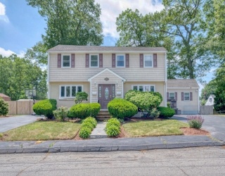 37 A&B Clark Street, Randolph, Massachusetts, 7 Bedrooms Bedrooms, 13 Rooms Rooms,4 BathroomsBathrooms,Residential Income,For Sale,Clark Street,73395347