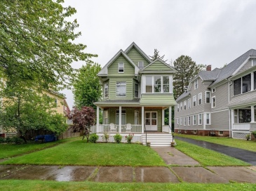 92 Firglade Ave, Springfield, Massachusetts, 10 Bedrooms Bedrooms, 16 Rooms Rooms,2 BathroomsBathrooms,Residential Income,For Sale,Firglade Ave,73392800