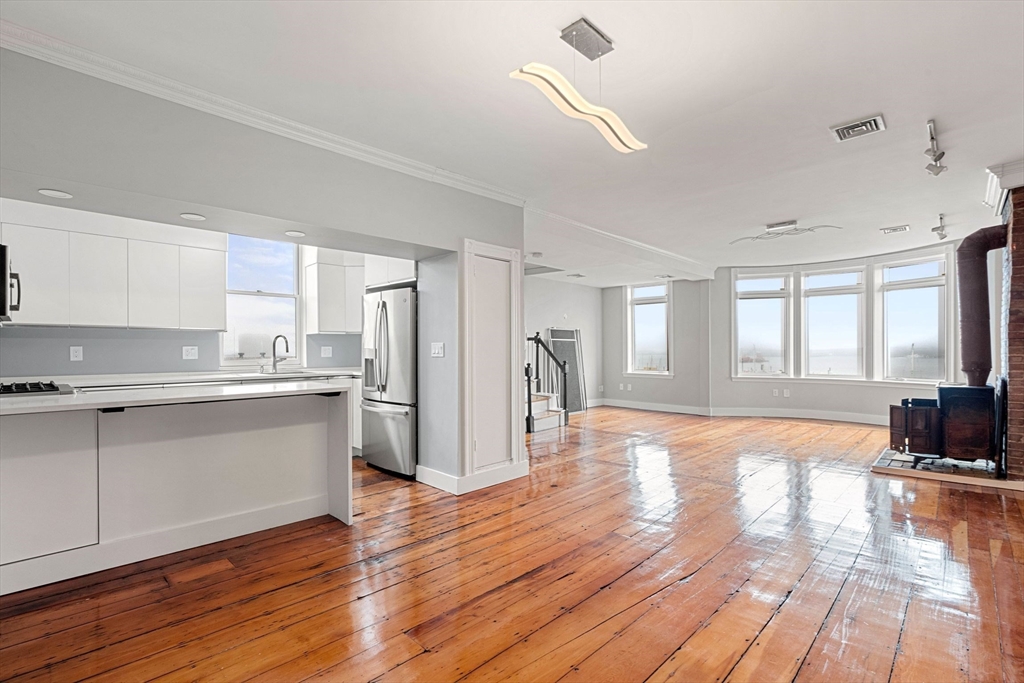 6 Brigham Street, Boston, Massachusetts, 6 Bedrooms Bedrooms, 13 Rooms Rooms,5 BathroomsBathrooms,Residential Income,For Sale,Brigham Street,73402377