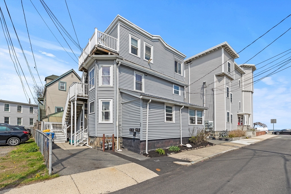 64 Moore St, Winthrop, Massachusetts, 4 Bedrooms Bedrooms, 10 Rooms Rooms,3 BathroomsBathrooms,Residential Income,For Sale,Moore St,73370288