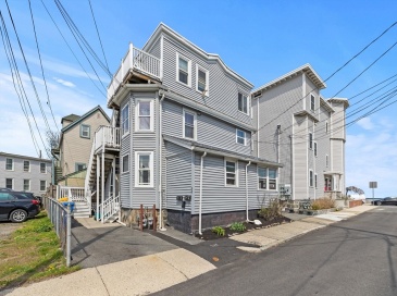 64 Moore St, Winthrop, Massachusetts, 4 Bedrooms Bedrooms, 10 Rooms Rooms,3 BathroomsBathrooms,Residential Income,For Sale,Moore St,73370288