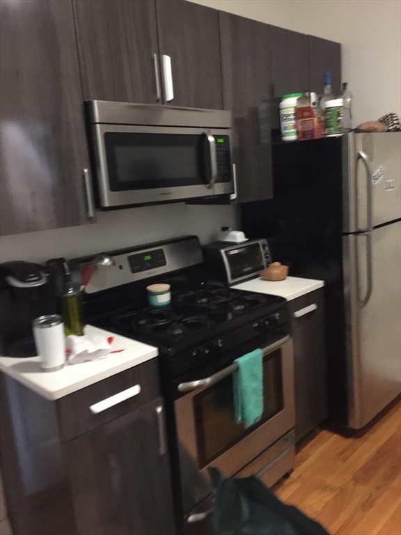 155 Salem Street, Boston, Massachusetts, 2 Bedrooms Bedrooms, 4 Rooms Rooms,1 BathroomBathrooms,Residential Lease,For Rent,Salem Street,73407596