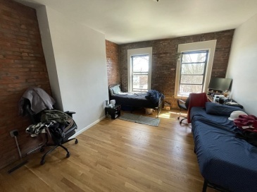 18 Perrin St, Boston, Massachusetts, 4 Bedrooms Bedrooms, 5 Rooms Rooms,2 BathroomsBathrooms,Residential Lease,For Rent,Perrin St,73407904