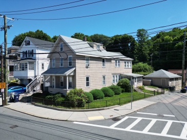 52 Dana Ave, Boston, Massachusetts, 4 Bedrooms Bedrooms, 11 Rooms Rooms,2.5 BathroomsBathrooms,Residential Income,For Sale,Dana Ave,73396936