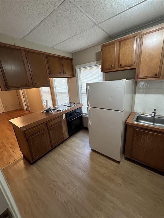 152 Hamilton St, Southbridge, Massachusetts, 1 Bedroom Bedrooms, 4 Rooms Rooms,1 BathroomBathrooms,Residential Lease,For Rent,Hamilton St,73401726